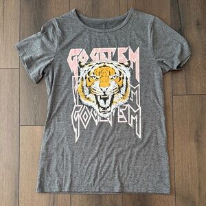 Gray Tiger Graphic adult T-Shirt